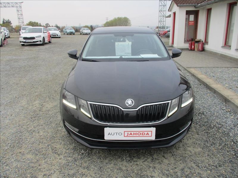 Škoda Octavia 2,0 TDI, Style,DSG,ZAMLUVENO, - fotka 2 z 47