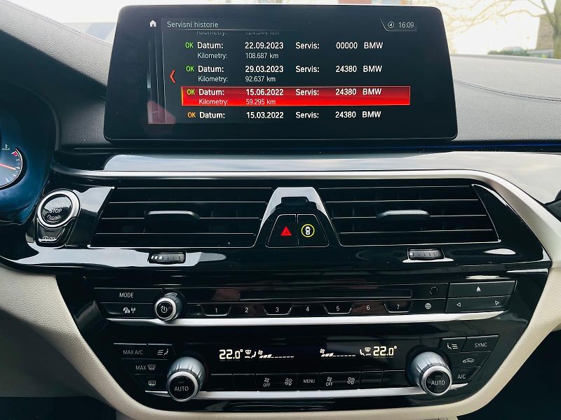 BMW Řada 5 520D AUT KAMERA SERVISKA - fotka 42 z 58