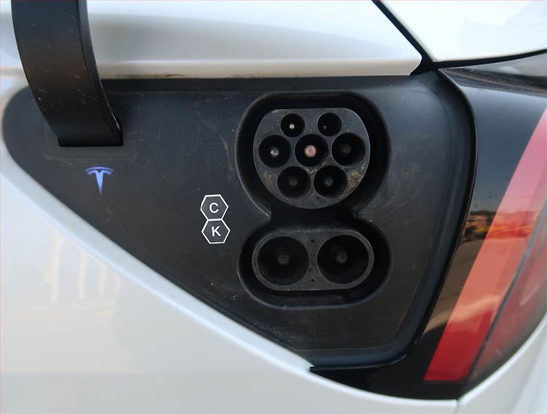 Tesla Model Y (2022) Performance 79kWh - fotka 20 z 21