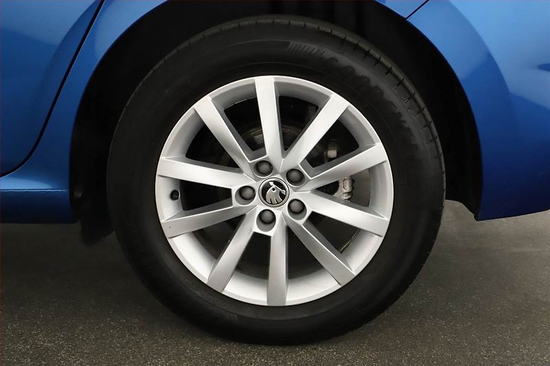Škoda Scala (2021) Joy 1.0 TSI, Tempomat - fotka 18 z 18