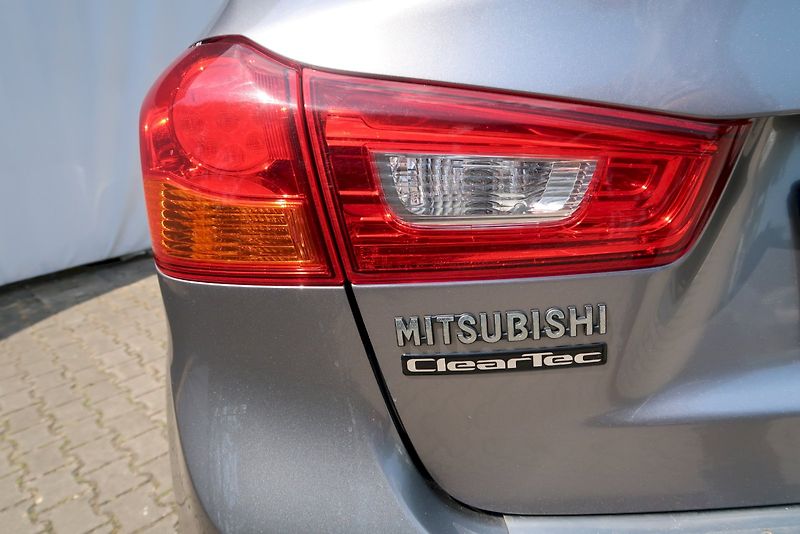 Mitsubishi ASX (2014) 1,8 Di-D 110 kW - fotka 12 z 26