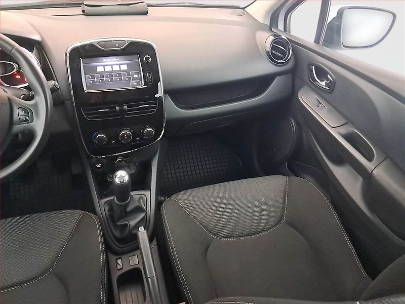 Renault Clio (2015) 1.5 dCi, Navi, Tempomat - fotka 8 z 17