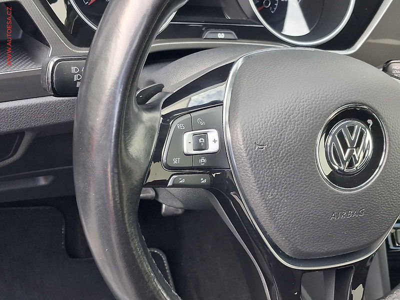 Volkswagen Touran (2019) 2.0 TDi, Join, DSG, navi, TZ - fotka 13 z 17