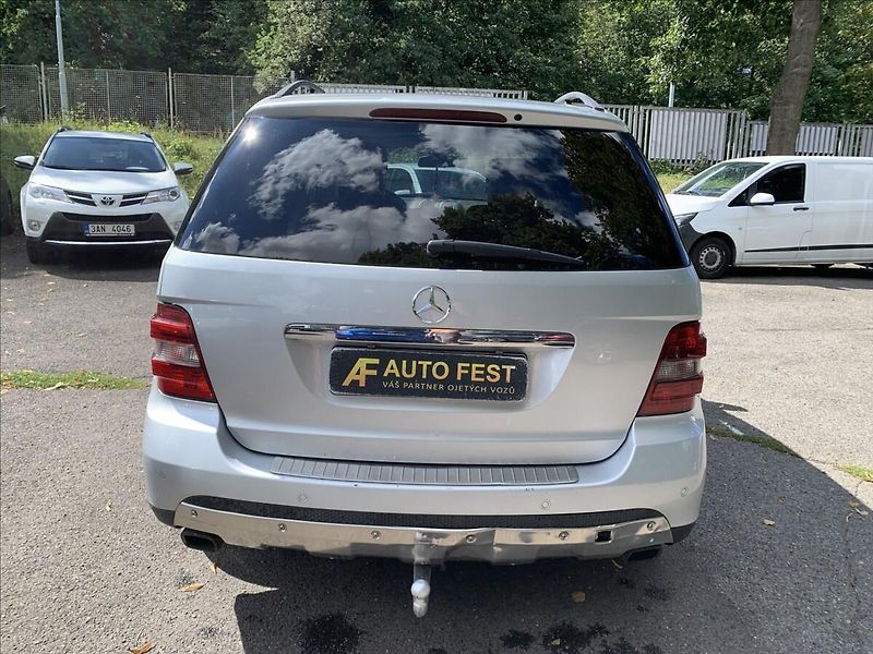 Mercedes-Benz Třídy M 4,0 CDI 4X4 - fotka 6 z 18