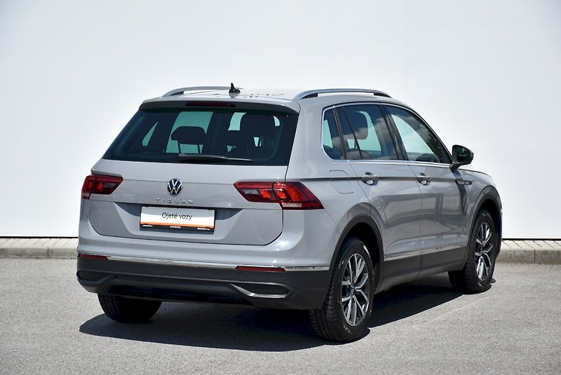 Volkswagen Tiguan (2020) LIFE 1.5 TSI 110 KW 7DSG - fotka 9 z 33
