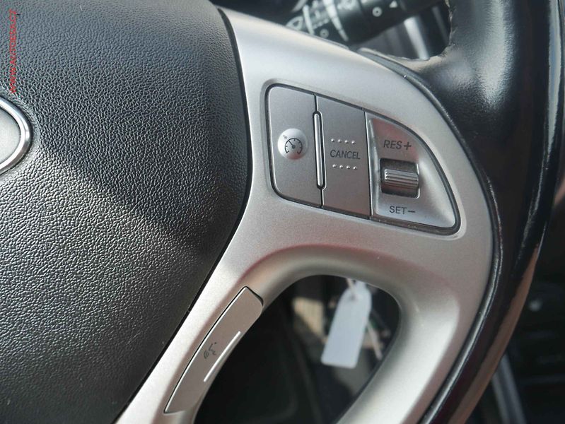 Hyundai ix35 (2013) 1.6 GDI, ČR, AC, výhřev sed. - fotka 14 z 15