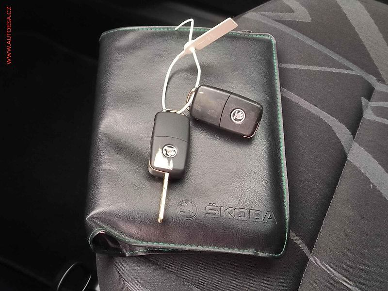 Škoda Fabia (2013) 1.2 TSi, Fresh, AC, park - fotka 17 z 17