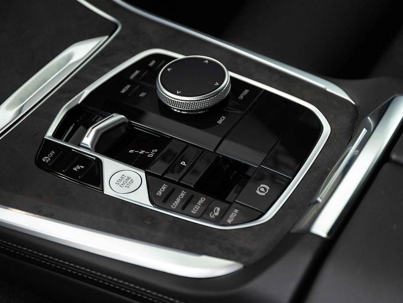 BMW X5 xDrive30d - fotka 15 z 24