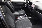 Mitsubishi Outlander 2,0 i Plus 4x4 PHEV Hybrid - náhled 13