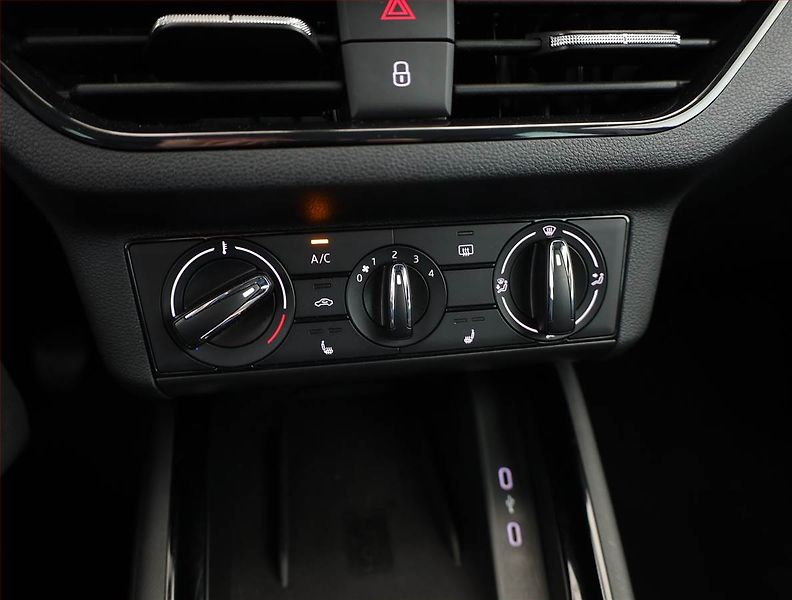 Škoda Kamiq (2023) Ambition 1.0 TSI - fotka 10 z 18