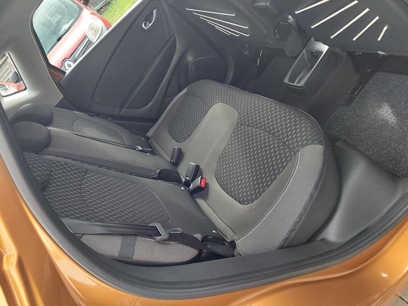 Renault Captur (2019) Collection 1.3TCe - fotka 27 z 41