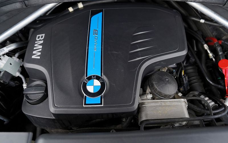 BMW X5 40e xDrive/iPerformance/315 PS - fotka 10 z 49