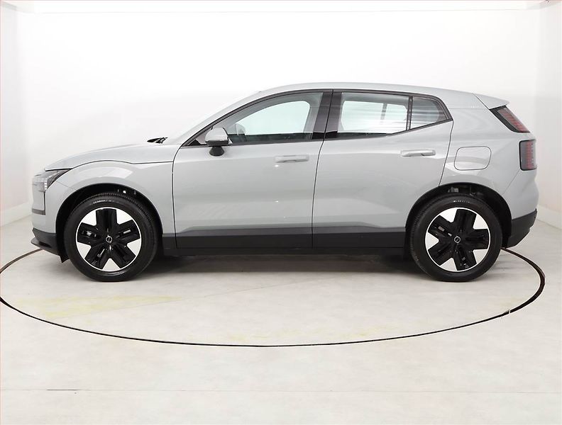 Volvo EX30 (2024) Core 51kWh Single Motor - fotka 3 z 16
