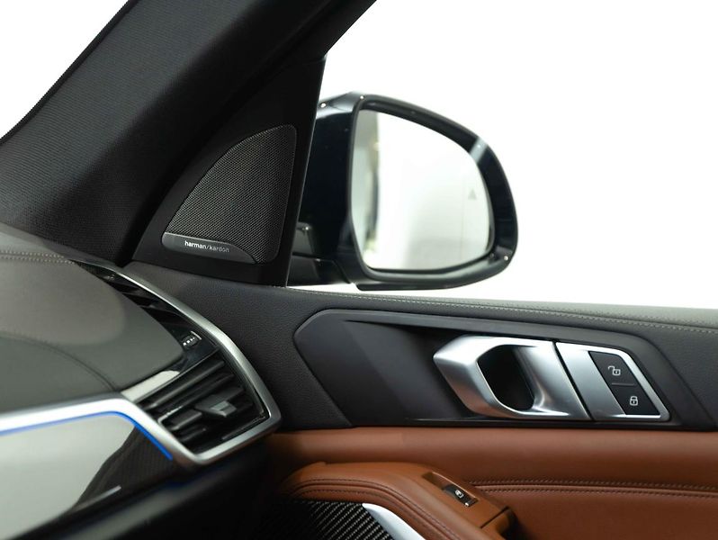 BMW X5 xDrive45e iPerformance - fotka 16 z 22