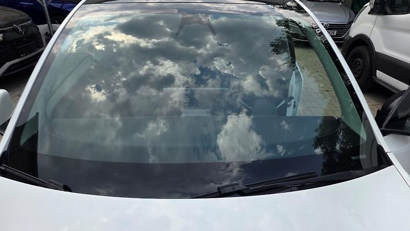 Tesla Model Y (2023) Long Range AWD DE SoH 93,7% TZ - fotka 32 z 34