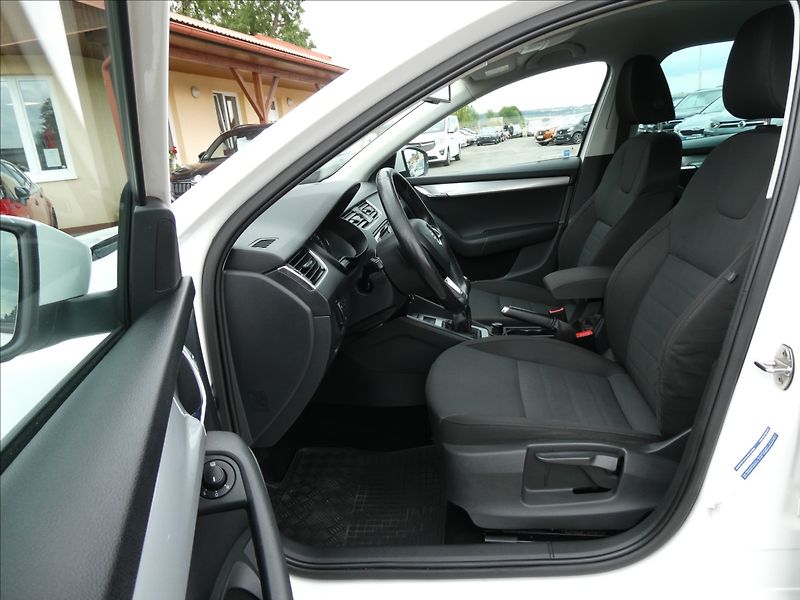 Škoda Octavia 2,0 TDi110kW ELEGANCE,ČR,ZÁVĚS - fotka 23 z 45
