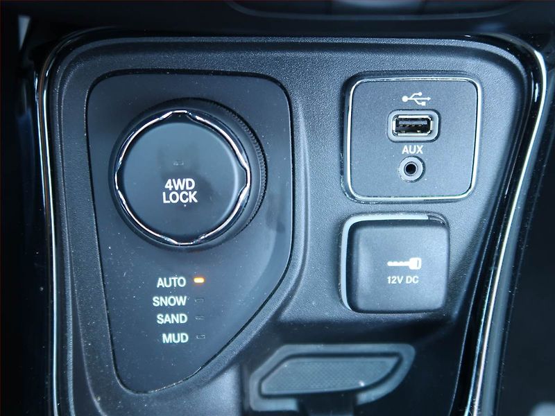 Jeep Compass (2018) 1.4 MultiAir, 4X4, Automat - fotka 17 z 20