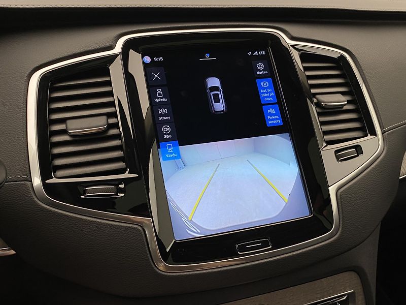 Volvo XC90 T8 AWD PLUG-IN ULTIMATE BRIGHT - fotka 66 z 72