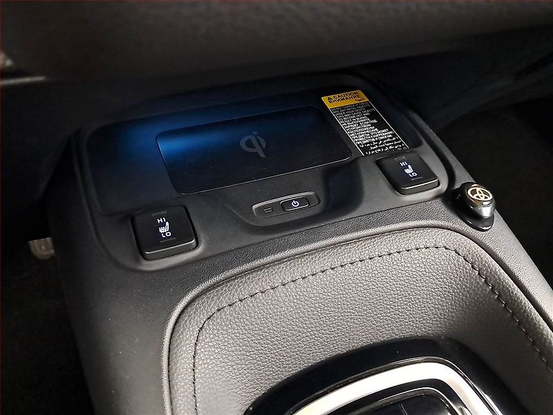 Toyota Corolla (2020) 1.6 Valvematic, Serv.kniha - fotka 16 z 19