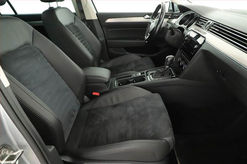 Volkswagen Passat (2019) 2.0 TDI, Automat, Kůže - fotka 7 z 21