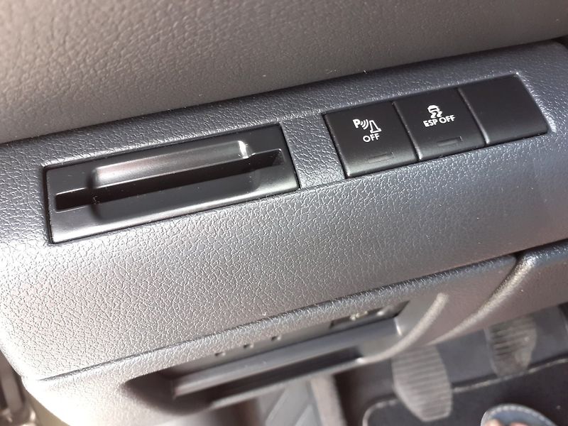 Peugeot 3008 (2011) 1.6 i  16V 115Kw - fotka 15 z 36