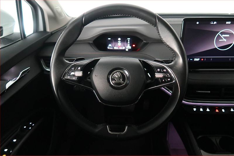 Škoda Enyaq (2021) Lounge iV 80 (82 kWh), SoH 90% - fotka 19 z 22