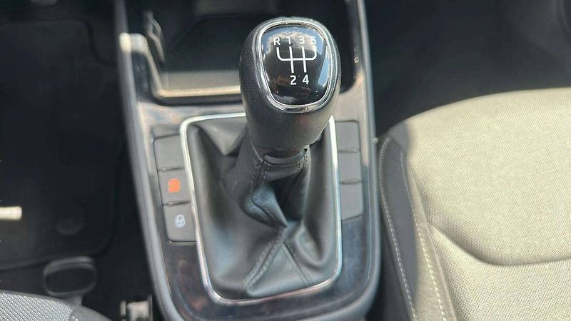 Škoda Fabia Selection 1,0 MPI 59kW MT5/476 - fotka 17 z 26