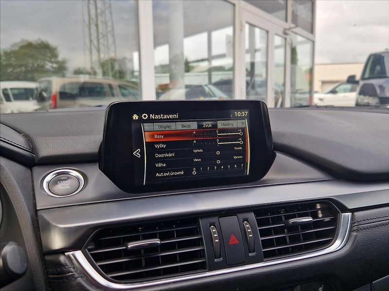 Mazda 6 2,2 D SKYACTIVE, VÝHŘEV NOSIČ - fotka 34 z 42