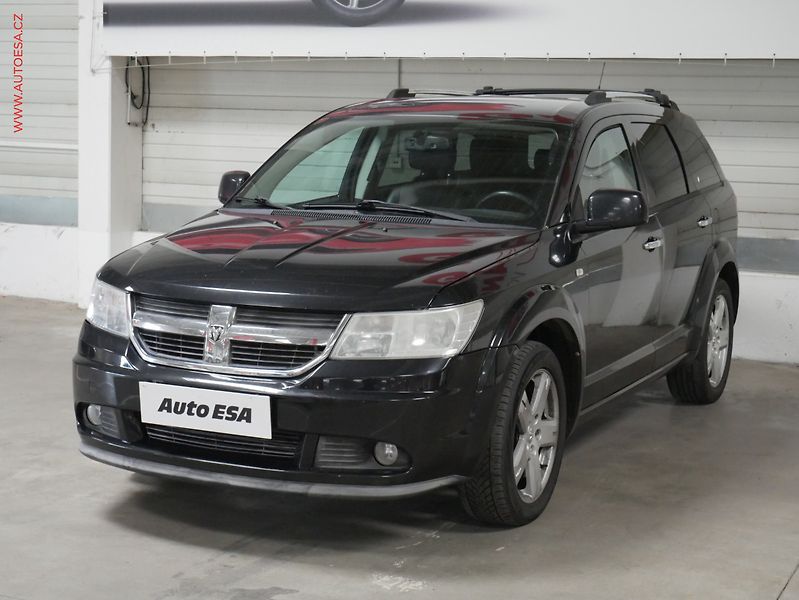 Dodge Journey (2010) 2.0 CRDI, Navi, kůže - fotka 3 z 21