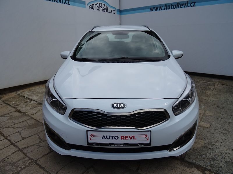 Kia Ceed (2017) 1.6GDi,99kW,1majČR,s.kni,klima - fotka 21 z 23