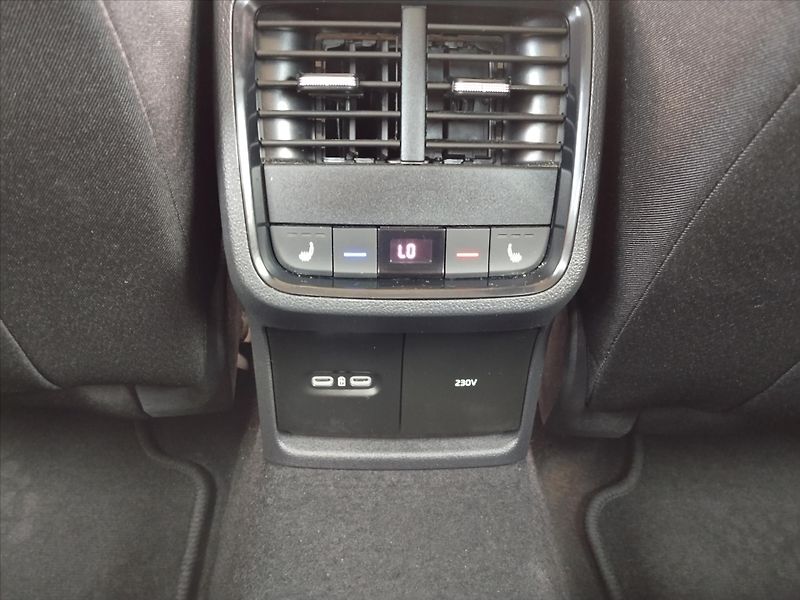 Škoda Octavia 2,0   Ambiente nezávislé topen - fotka 18 z 30