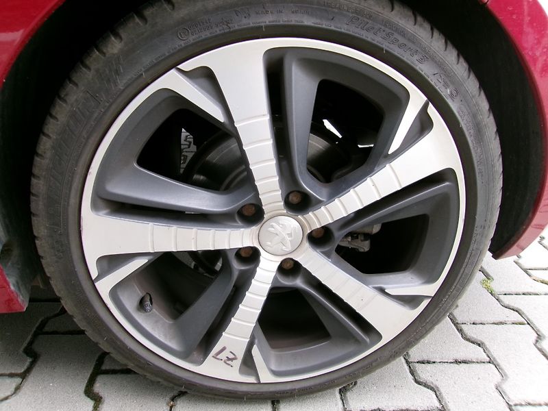 Peugeot 308 GT - fotka 13 z 22
