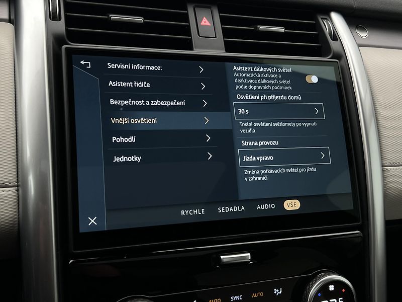 Land Rover Discovery D350 DYNAMIC SE AUT - fotka 52 z 56