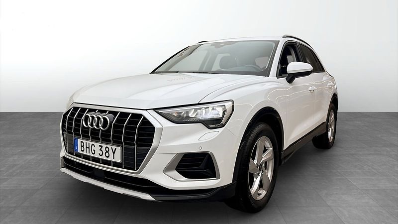 Audi Q3 35TFSI S Tronic LED Cockpit - fotka 1 z 17