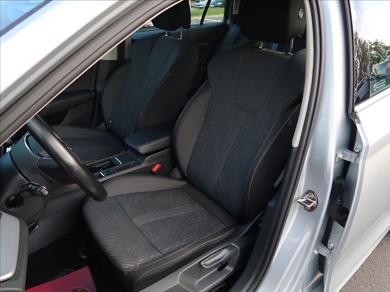 Škoda Octavia 2,0 TDi,Style,1majČR,Serv.,DPH - fotka 10 z 27