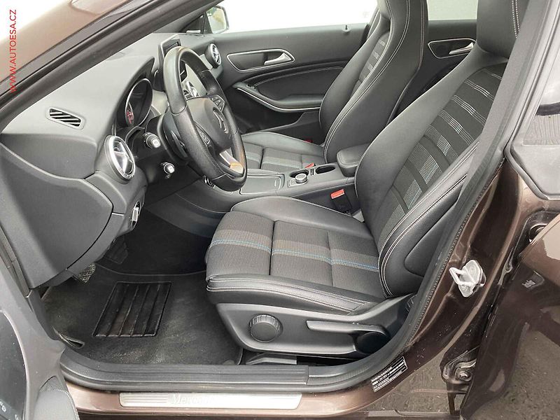 Mercedes-Benz CLA (2017) 1.6T 200, AT, LED, navi - fotka 9 z 18
