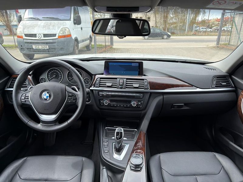BMW Řada 3 320d 4x4 135 kW automat - fotka 8 z 22