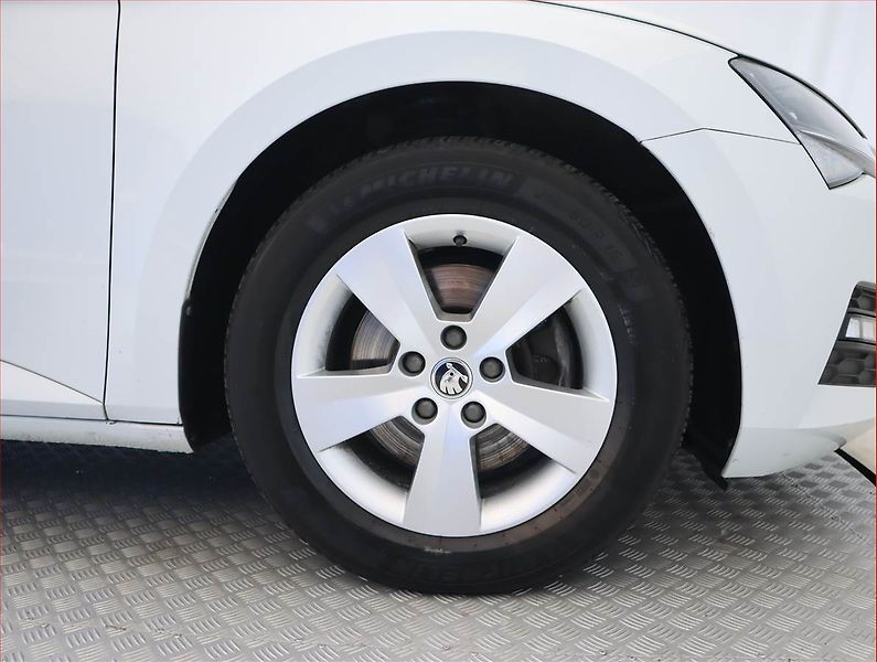 Škoda Superb (2020) 2.0 TDI - fotka 15 z 23