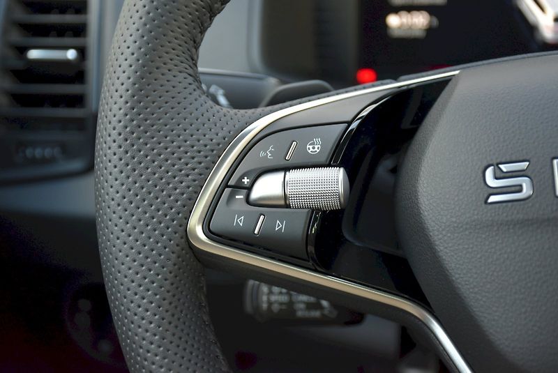 Škoda Karoq (2025) Sportline 1,5 TSI 110 kW 7° au - fotka 8 z 39