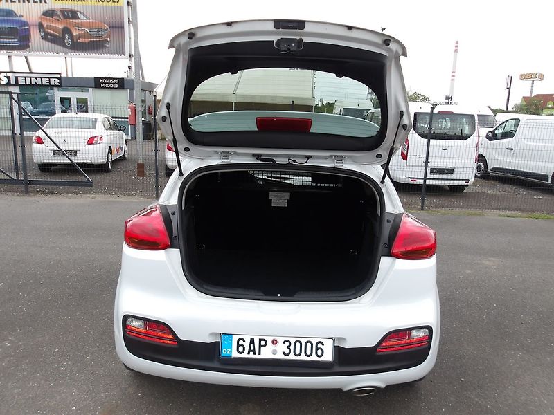 Kia Pro_Ceed 1,4CRDi 2 MÍSTA (PICK-UP) - fotka 26 z 27