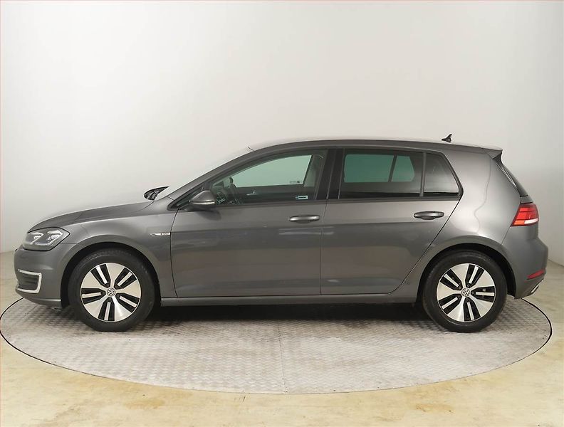 Volkswagen Golf (2020) 32 kWh - 37 Ah, SoH 92% - fotka 3 z 21