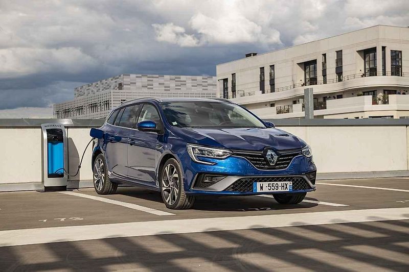 Už jen automat se bude nacházet v interiéru vozu Renault Mégane RS