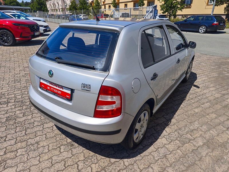 Škoda Fabia (2005) 1.4 16V Classic Klima 24.500km - fotka 5 z 40
