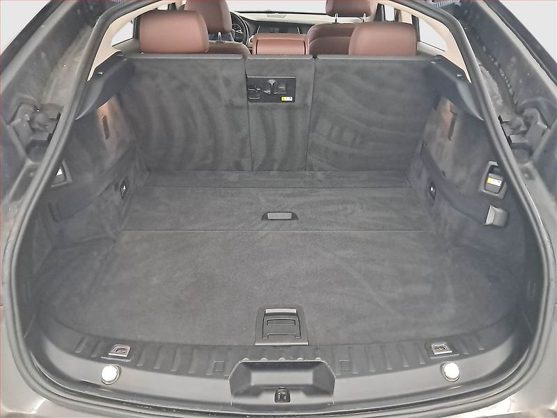 BMW Řada 5 (2014) 520d GT, Automat, Kůže, Navi - fotka 14 z 18