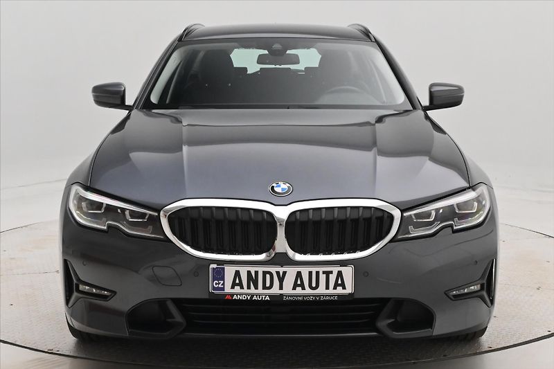 BMW Řada 3 2,0 320d 140 kW STEPTRONIC Zár - fotka 2 z 31