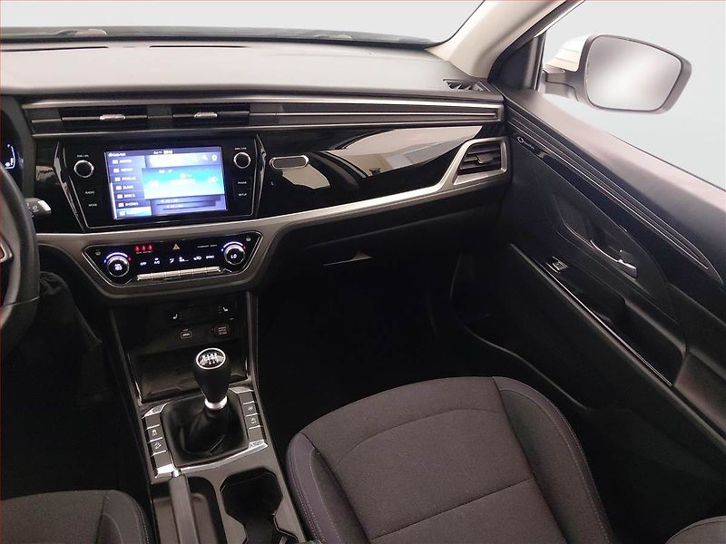 SsangYong Korando (2023) Style Plus 1.5 T-GDI, ČR,1.maj - fotka 8 z 17