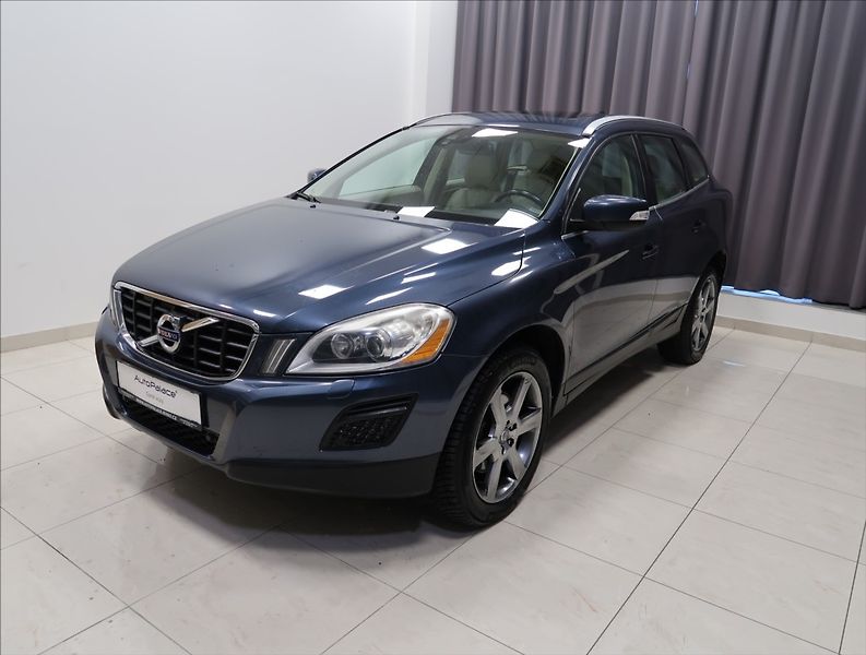 Volvo XC60 2,4 D5 AWD AUT - fotografie inzerátu