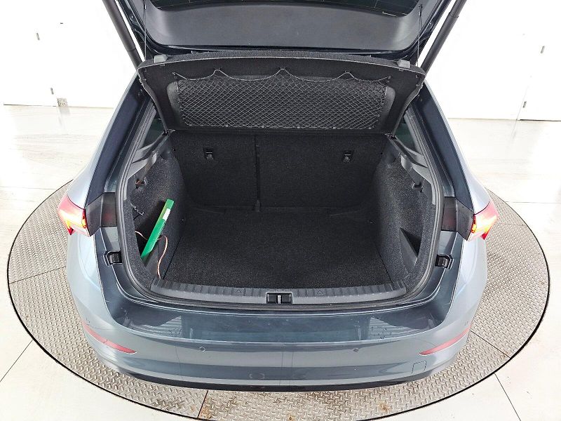 Škoda Scala (2021) 1.5TSi 110kW 6MT MONTE CARLO - fotka 33 z 33