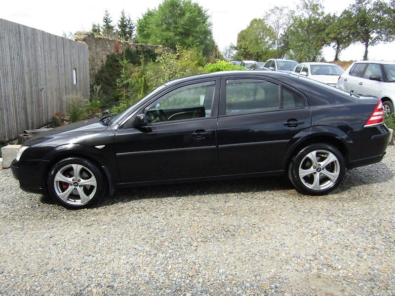 Ford Mondeo (2002) 2.0 TDCi 96kW PERFEKTNÍ STAV - fotka 3 z 36