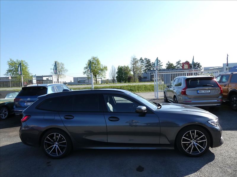 BMW Řada 3 2,0 320D xDrive,M-paket,1.maj. - fotka 8 z 52